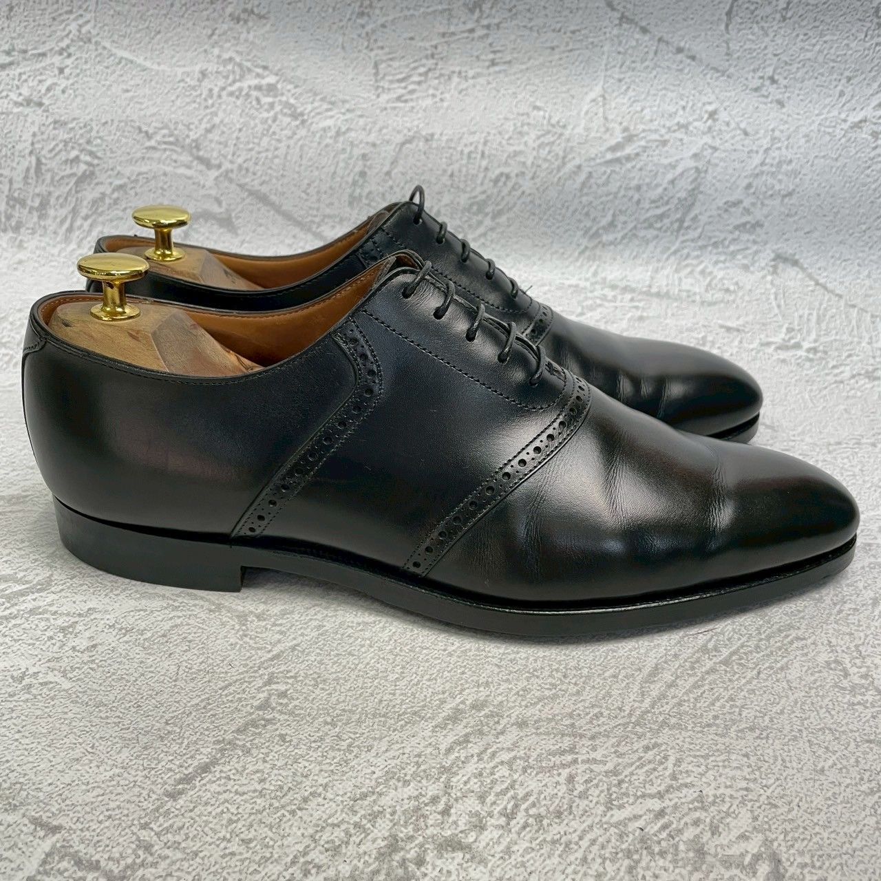【良品 リフト交換済み】CROCKETT&JONES クロケットアンドジョーンズ MEDWAY メドウェイ プレーン 内羽根 サドル ブローグ UK8 / 26.5cm【W3357】