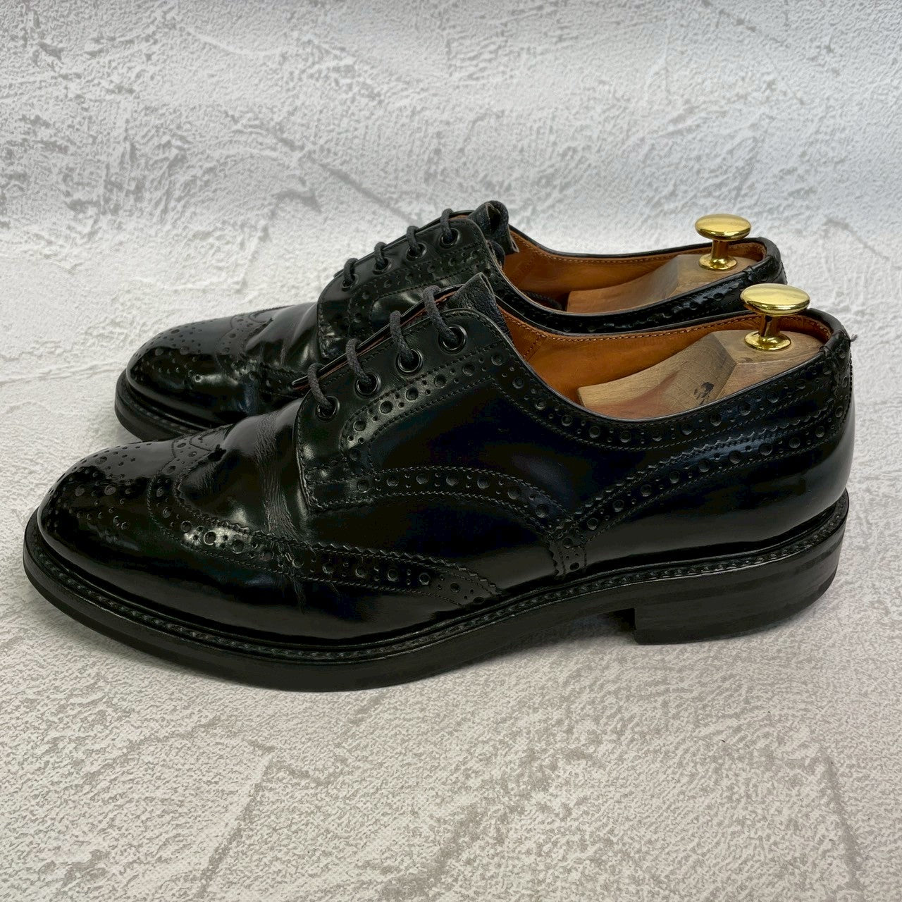【良品】Tricker’s トリッカーズ Burton バートン ウイング 外羽根 パテントレザー 黒 BLACK ブラック UK9.5 / 28cm【W3360】WINGTIP