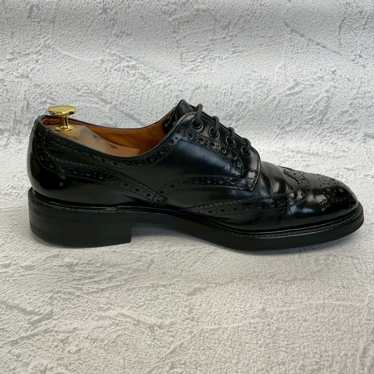 【良品】Tricker’s トリッカーズ Burton バートン ウイング 外羽根 パテントレザー 黒 BLACK ブラック UK9.5 / 28cm【W3360】WINGTIP