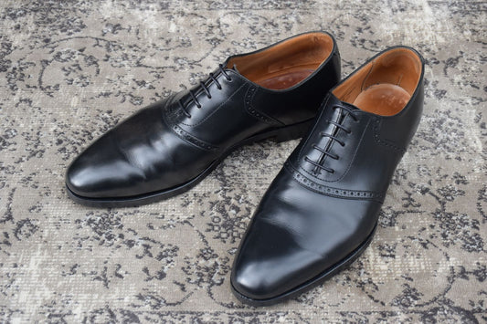 【良品 リフト交換済み】CROCKETT&JONES クロケットアンドジョーンズ MEDWAY メドウェイ プレーン 内羽根 サドル ブローグ UK8 / 26.5cm【W3357】