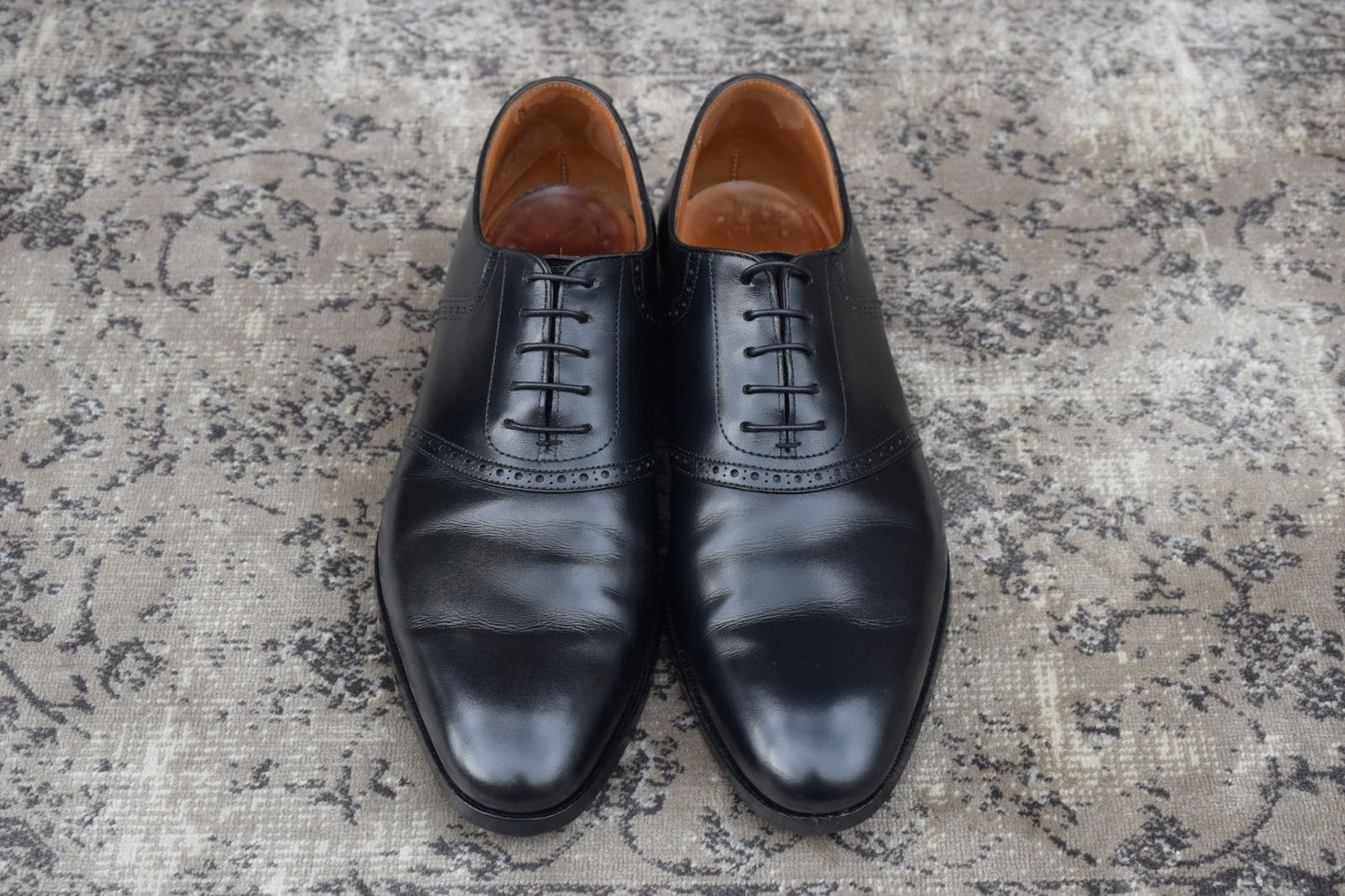 【良品 リフト交換済み】CROCKETT&JONES クロケットアンドジョーンズ MEDWAY メドウェイ プレーン 内羽根 サドル ブローグ UK8 / 26.5cm【W3357】