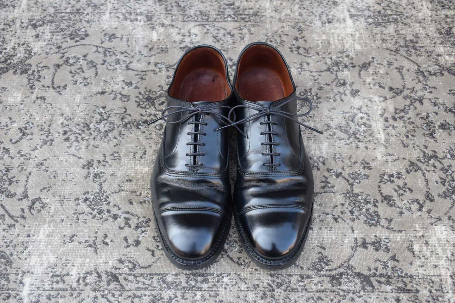 【良品】Allen Edmonds アレンエドモンズ Park Avenue パークアベニュー ストレート 内羽根 6アイレット 黒 ブラック US8.5 / 26.5cm相当【W3375】