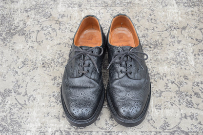 【リフト交換済み】Tricker's トリッカーズ M3087 ILKLEY イルクリー バートン型 ウイング 外羽根 グレインレザー 黒 ブラック UK8 / 26.5cm【W3558】
