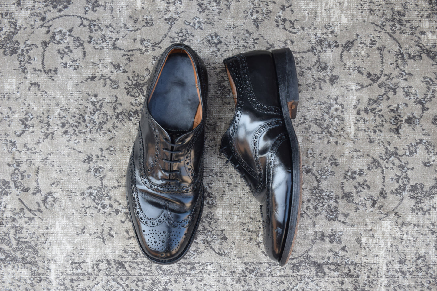 Church’s チャーチ Burwood バーウッド ウィング 内羽根 メダリオン 黒 ブラック UK9 / 27.5cm相当【W3376】