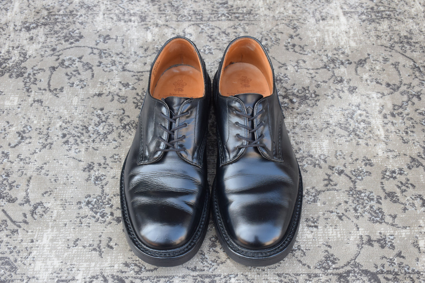 【リフト交換済み】Tricker’s トリッカーズ M7060 Kendal ケンダル プレーン 外羽根 4アイレット 黒 ブラック UK8 / 26.5cm【W3377】