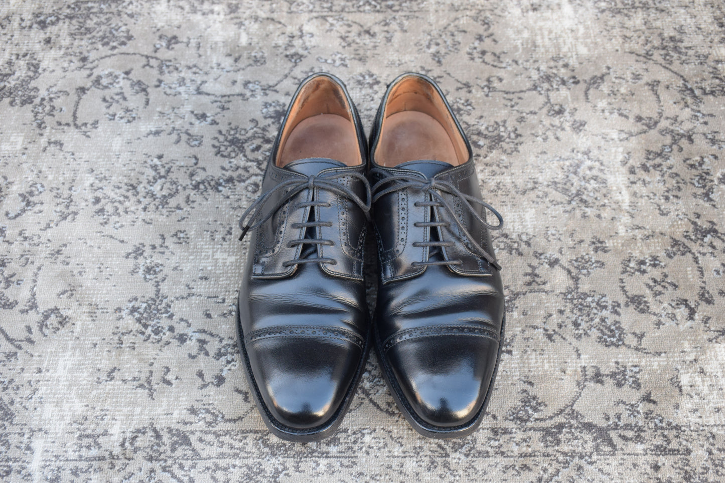 Crockett&Jones クロケットアンドジョーンズ YORK ヨーク パンチドキャップ 外羽根 黒 ブラック UK6 / 24.5cm【W2719】