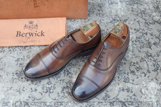 【極美品】Berwick バーウィック 5224 SIVI ストレート 内羽根 アンティーク調 茶 ダークブラウンUK6 / 25.5cm【W3386】