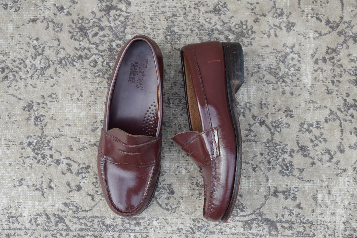 G.H.BASS ジーエイチバス WEEJUNS LOGAN ウィージャンズ ローガン コインローファー ハーフサドル 赤茶 バーガンディ US5.5 / 23.5cm相当【W3409】