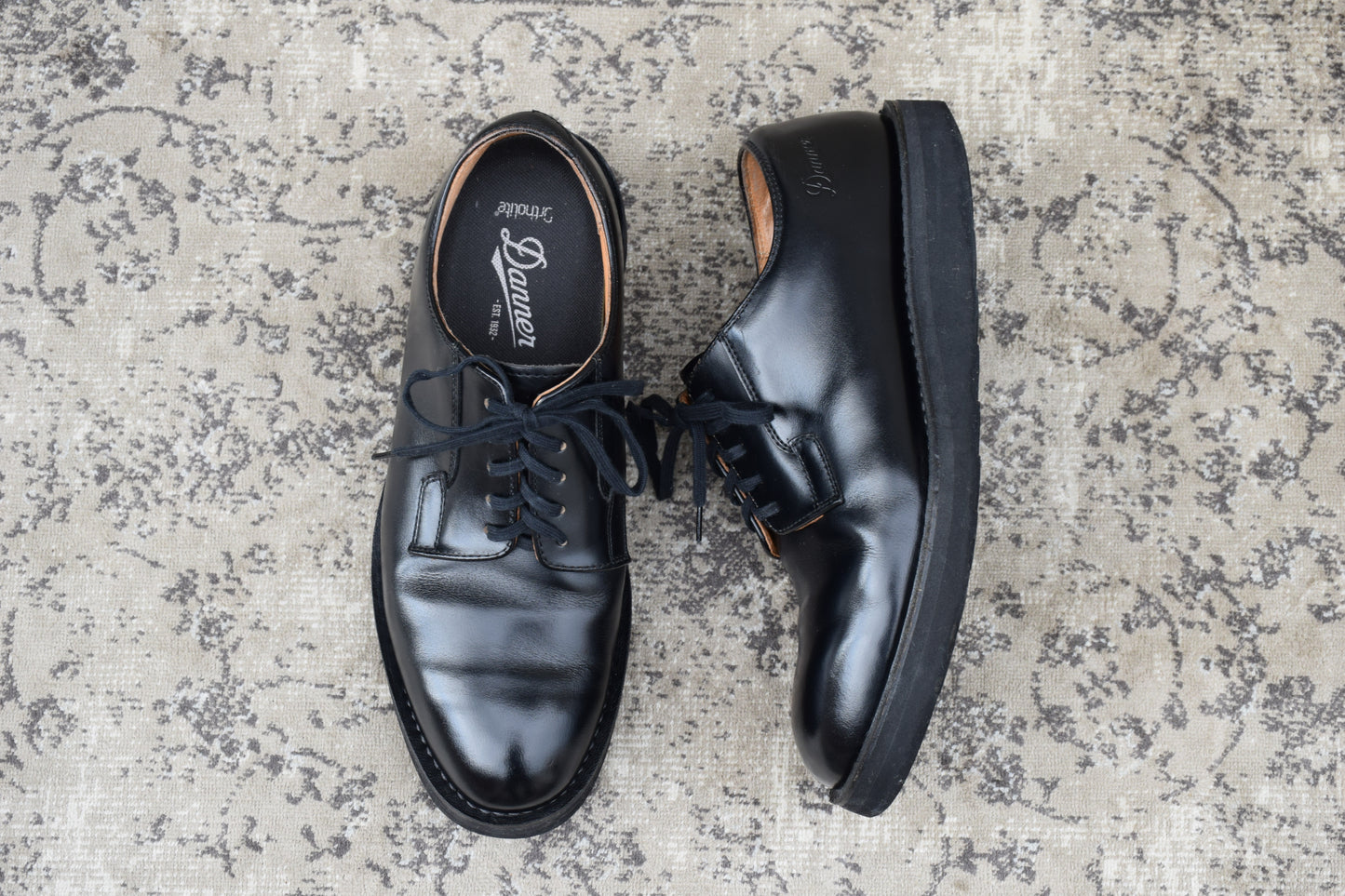 【美品】DANNER ダナー D910110 Postman Shoe ポストマンシューズ プレーン 外羽根 フラットソール 黒 ブラック US9 / 27.0cm【W3415】