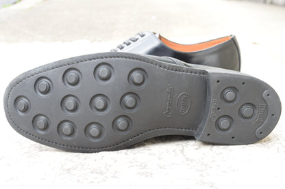 Excellent condition SANDERS 1384 Officer Shoes, plain with an open lacing and Dainite sole, black, UK size 7.5 (26.5-27.0cm) [W3456]