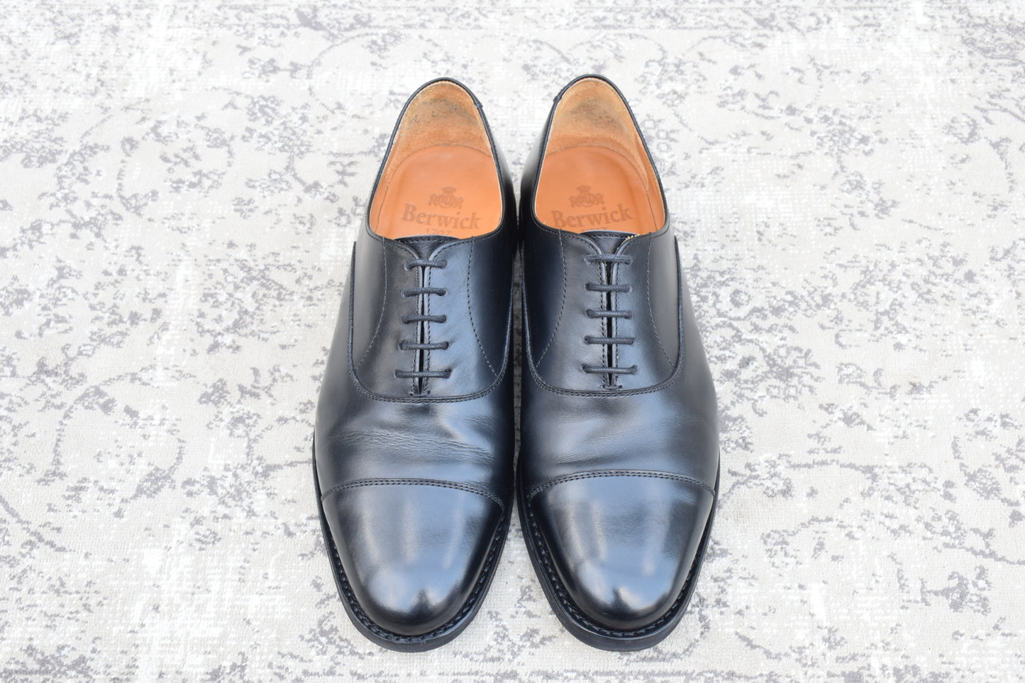 【極美品】Berwick 1707 バーウィック 5224 ストレートチップ 内羽根 ヴィブラムガムライトソール 黒 ブラック UK6.5 / 25.5cm【W3475】