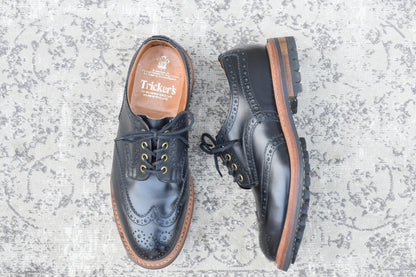 【極美品】Tricker's トリッカーズ M7252 BOURTON バートン ウィングチップ カントリーシューズ 黒 ブラック UK9 / 27.5cm【W3477】
