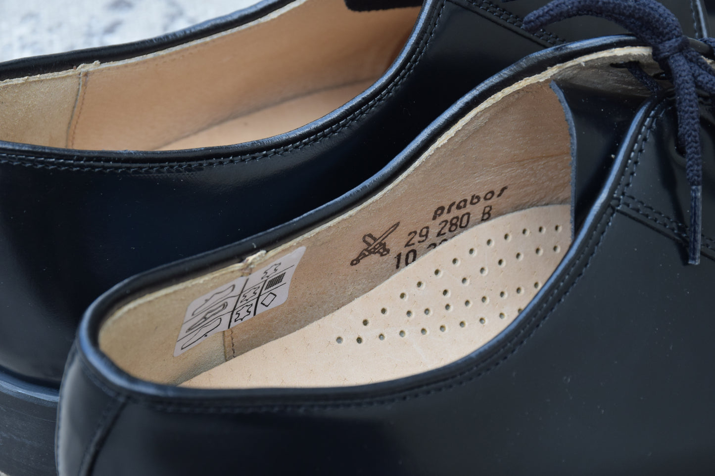 【デッドストック 極美品】CZECH MILITARY &nbsp;Prabos チェコ軍 (プラボス社) OFFICER DRESS SHOES オフィサードレスシューズ プレーン 外羽根 黒 ブラック 29.0cm【W3492】