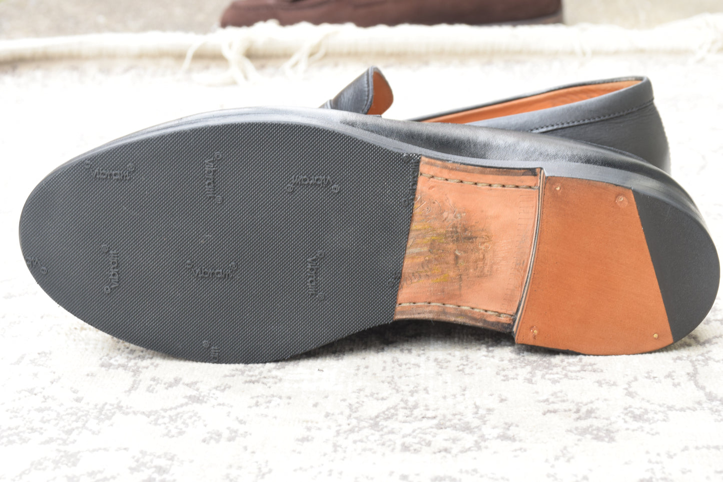 【美品】JALAN SRIWIJAYA ジャランスリワヤ 98998 GARUDA ガルーダ コインローファー ハーフサドル 黒 ブラック UK5 / 24.0cm【Ｗ3499】