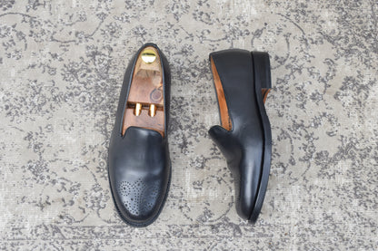 【良品】SANDERS サンダース 9756BW Slip-on Shoes スリッポン ローファー メダリオン ブローグ 黒 ブラック UK7 / 25.5cm【Ｗ3503】