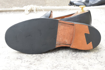 【良品】SANDERS サンダース 9756BW Slip-on Shoes スリッポン ローファー メダリオン ブローグ 黒 ブラック UK7 / 25.5cm【Ｗ3503】