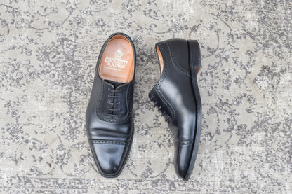 【美品】CROCKETT&JONES クロケットアンドジョーンズ WESTBOURNE ウェストボーン パンチドキャップ 内羽根 黒 ブラックUK5.5 / 24.0cm【W3505】