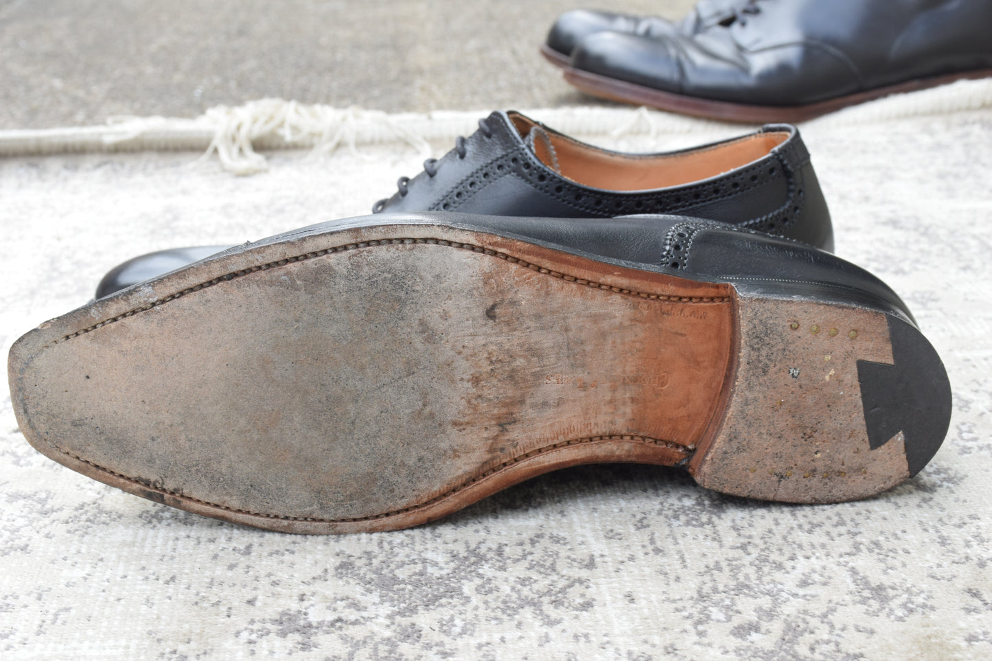 【美品】CROCKETT&JONES クロケットアンドジョーンズ WESTBOURNE ウェストボーン パンチドキャップ 内羽根 黒 ブラックUK5.5 / 24.0cm【W3505】