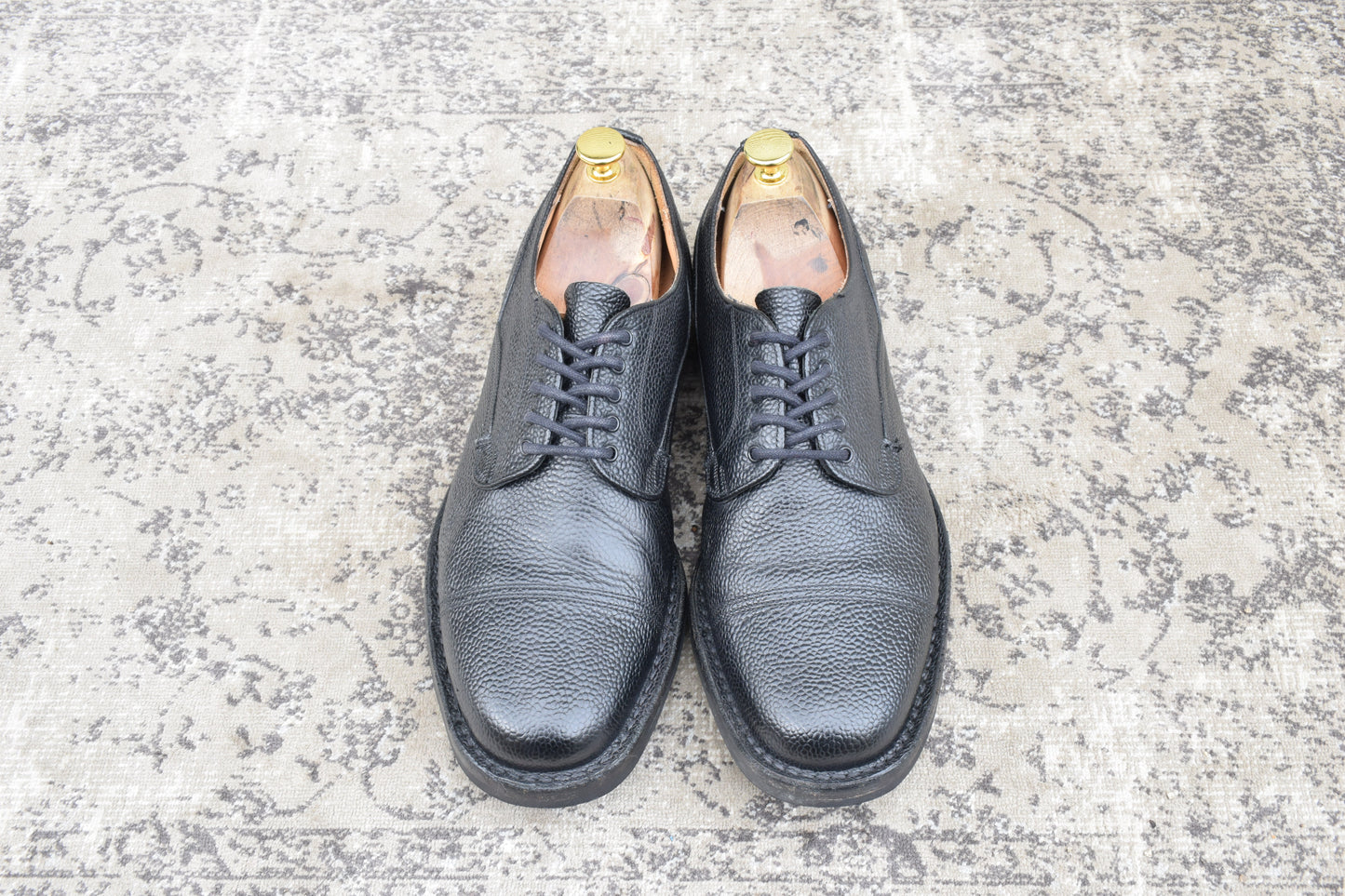 【美品】JOSEPH CHEANEY&SONS ジョセフチーニーアンドサンズ CAIRNGORM 2R ケンゴン ストレート 外羽根 グレインレザー コマンドソール 黒 ブラック UK9.5 / 28.0cm【W3511】