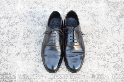 POULSEN SKONE ポールセンスコーン × NEW&LINGWOOD ニュー＆リングウッド｜内羽根 クォーターブローグ ストレートチップ ブラック UK7.5 / 26cm W3643
