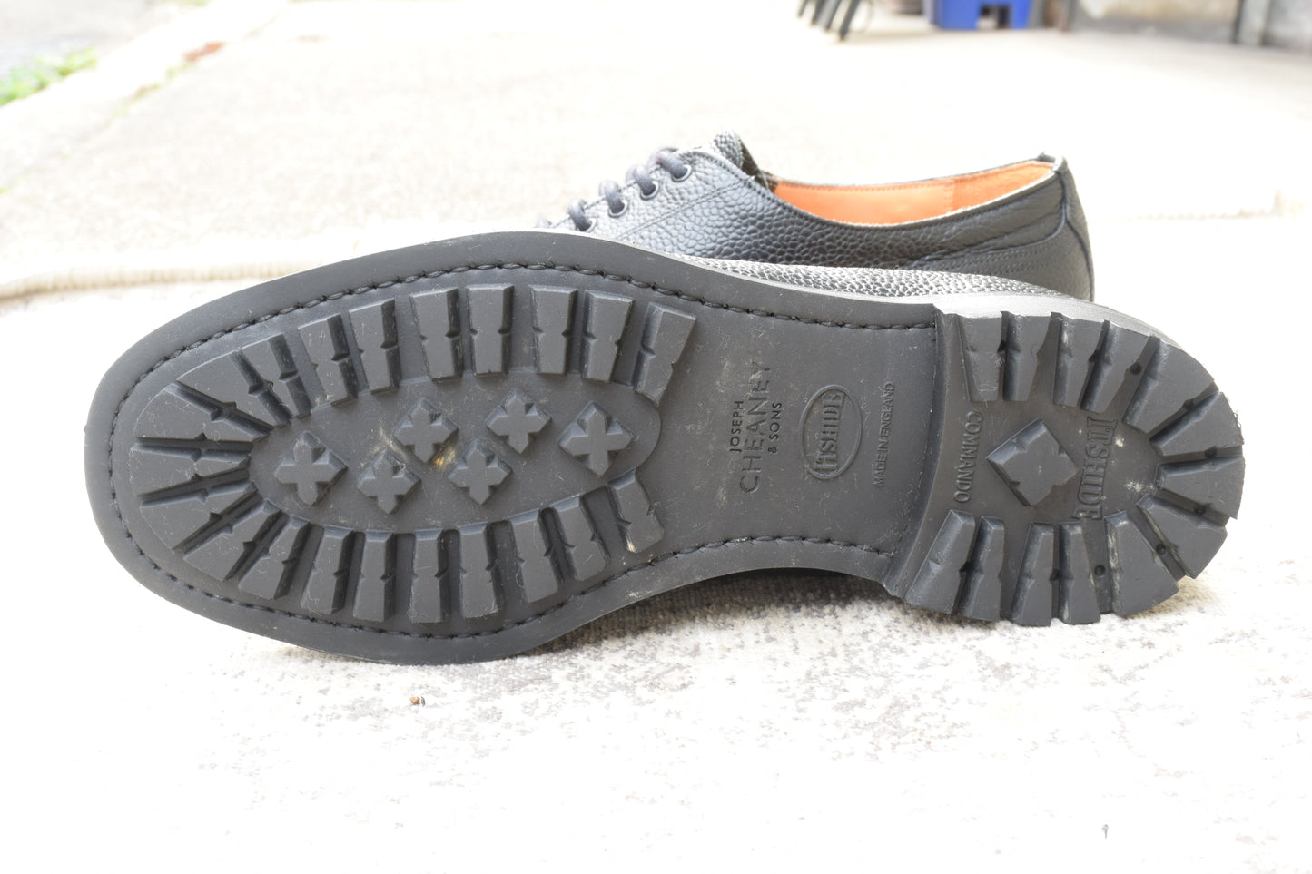 【美品】JOSEPH CHEANEY&SONS ジョセフチーニーアンドサンズ CAIRNGORM 2R ケンゴン ストレート 外羽根 グレインレザー コマンドソール 黒 ブラック UK9.5 / 28.0cm【W3511】