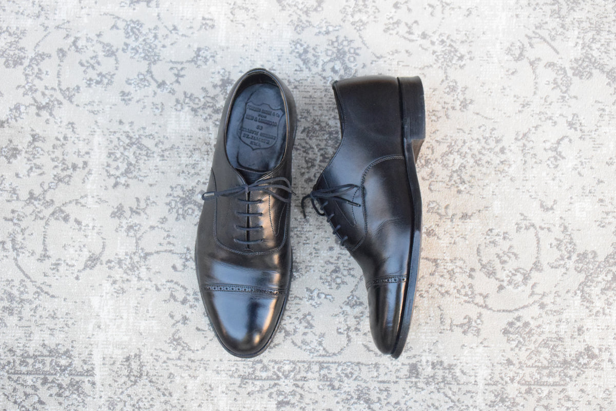 POULSEN SKONE ポールセンスコーン × NEW&LINGWOOD ニュー＆リングウッド｜内羽根 クォーターブローグ ストレートチップ ブラック UK7.5 / 26cm W3643