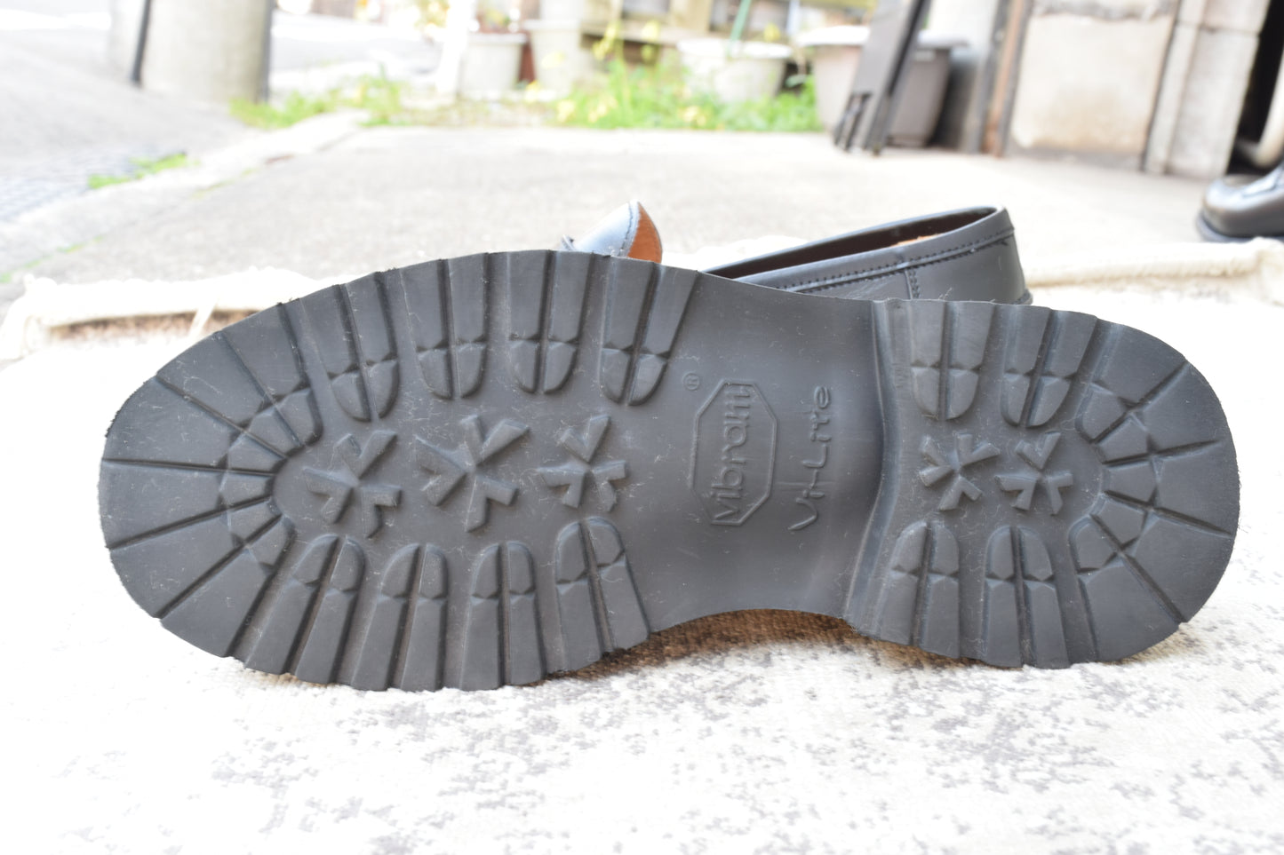 【極美品】Berwick1707 バーウィック 5293 コインローファー ビーフサドル ヴィブラムヴィライトソール 黒 ブラック UK5.5 / 24.5cm【W3514】