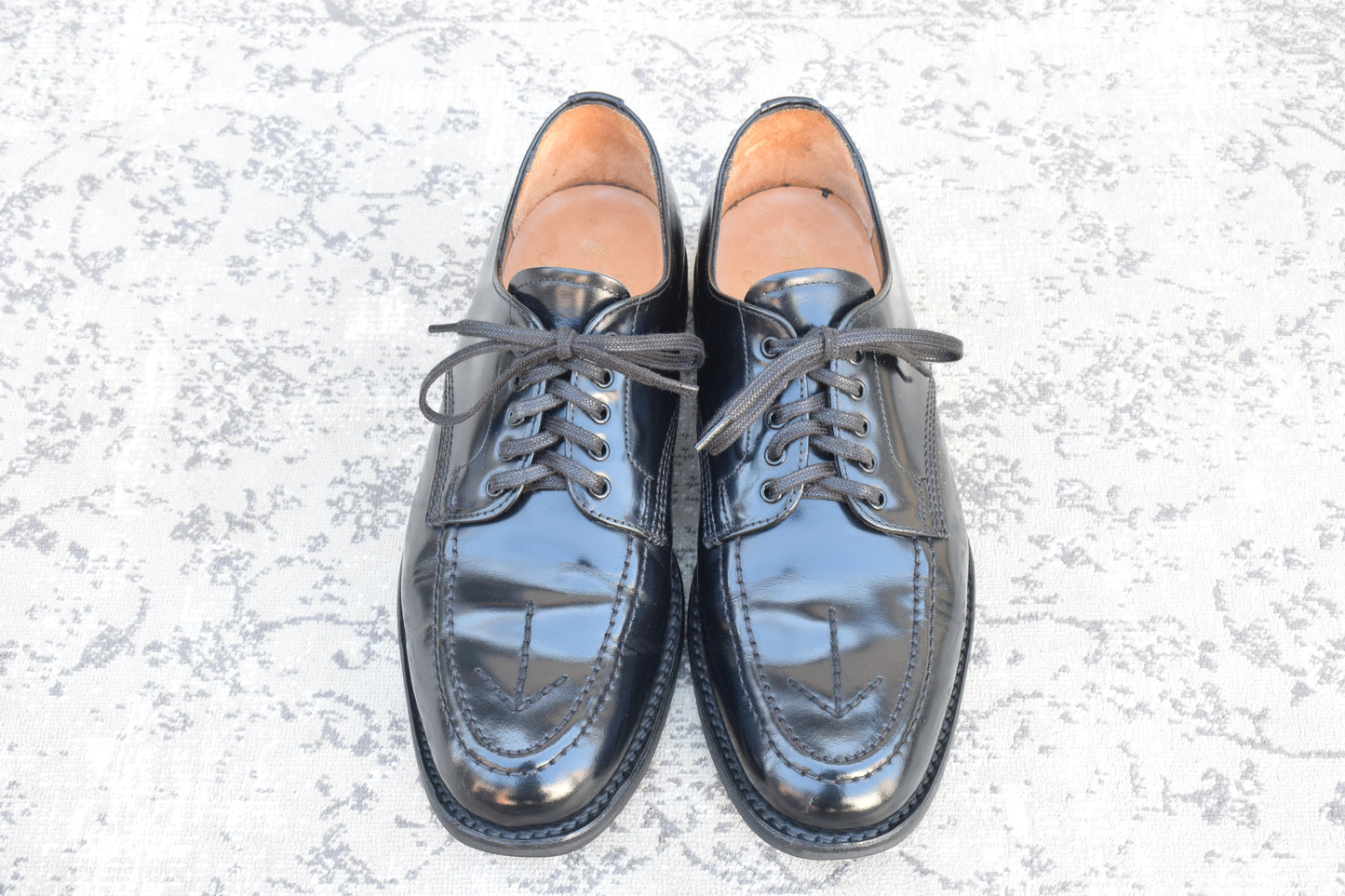 【美品】SANDERS サンダース 1137 APRON DERBY BROAD ARROW ブロードアローエプロンダービー Uチップ 外羽根 黒 ブラック UK5.5 / 24.5cm【W3529】