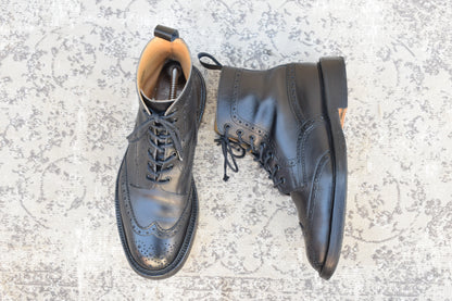 【良品】TRICKER'S トリッカーズ MOLTON モールトン ウイング ブローグ レースアップブーツ M2508 黒 ブラック UK8.5 / 27.0cm【W3540】