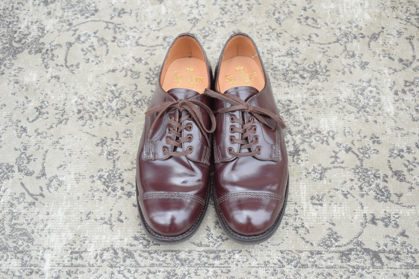 【極美品】SANDERS サンダース MILITARY DERBY SHOE ミリタリーダービーシュー 1834 ストレート 外羽根 赤茶 バーガンディー UK5 / 24.0cm【W3542】