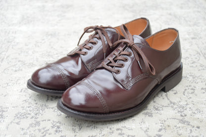 【極美品】SANDERS サンダース MILITARY DERBY SHOE ミリタリーダービーシュー 1834 ストレート 外羽根 赤茶 バーガンディー UK5 / 24.0cm【W3542】