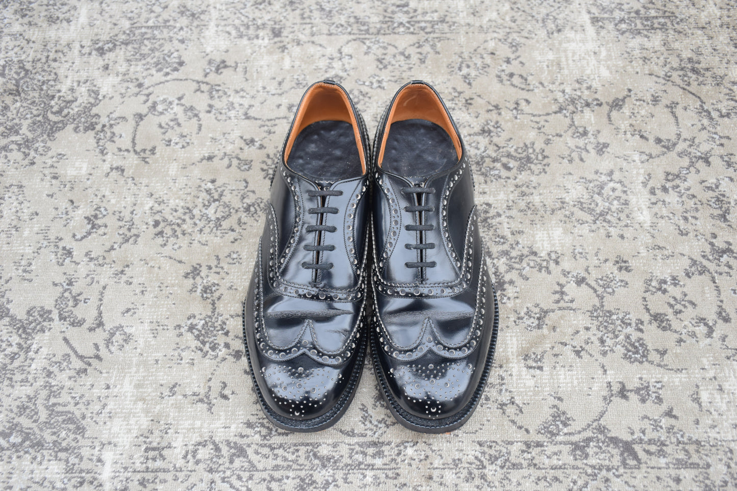 【美品】Church's チャーチ 3都市 旧チャーチ BURWOOD バーウッド ウイング 内羽根 メダリオン 81ラスト 黒 ブラック UK6.5 / 25.0cm【W3547】