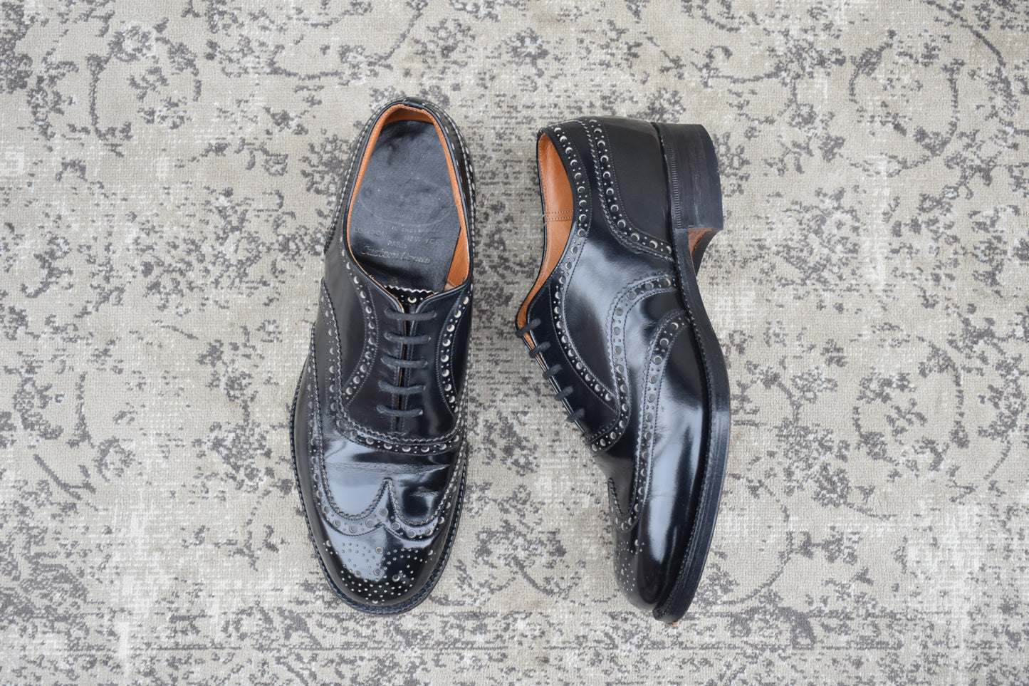 【美品】Church's チャーチ 3都市 旧チャーチ BURWOOD バーウッド ウイング 内羽根 メダリオン 81ラスト 黒 ブラック UK6.5 / 25.0cm【W3547】