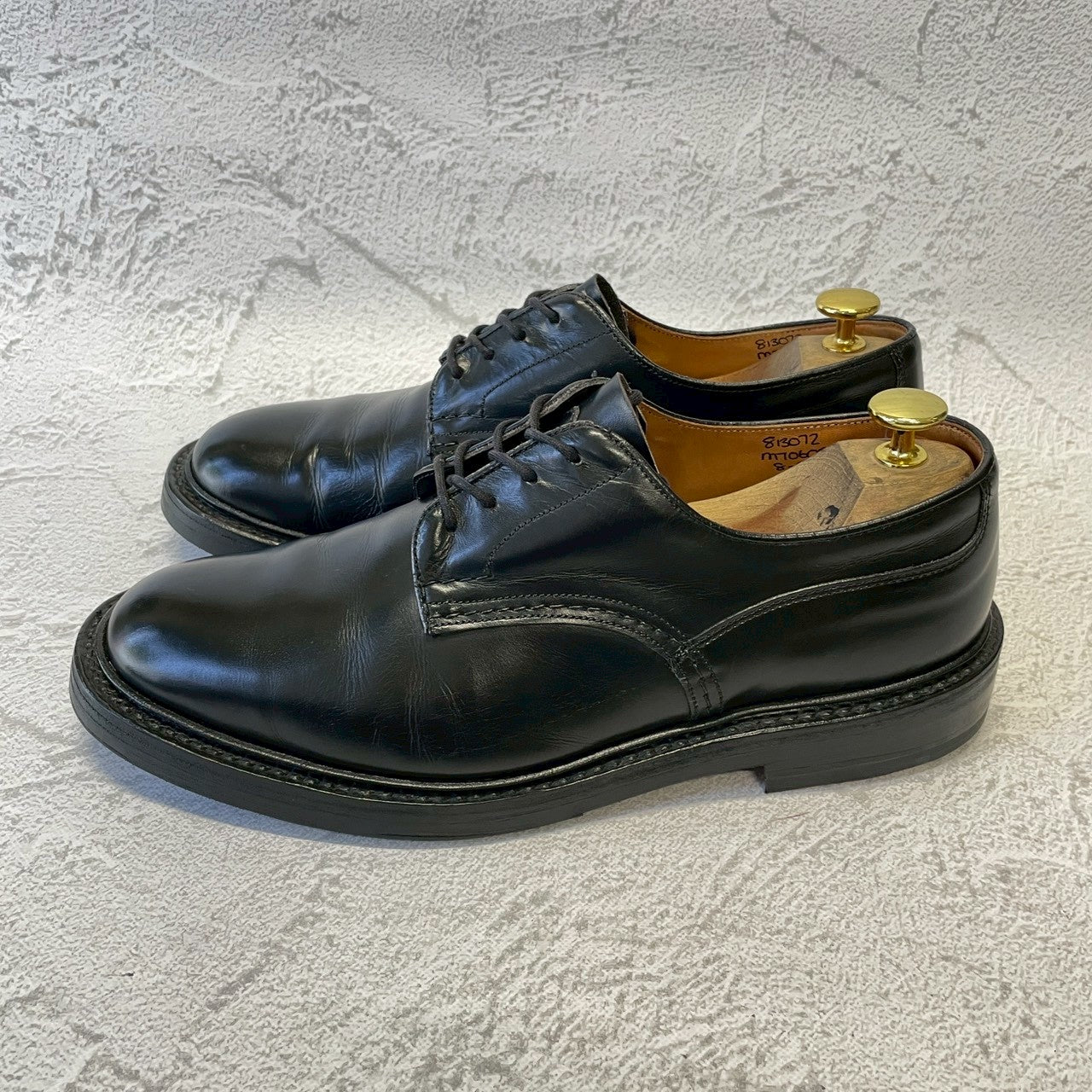 【リフト交換済み】Tricker’s トリッカーズ M7060 Kendal ケンダル プレーン 外羽根 4アイレット 黒 ブラック UK8 / 26.5cm【W3377】