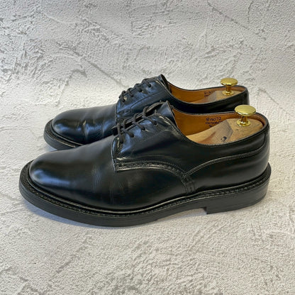 【リフト交換済み】Tricker’s トリッカーズ M7060 Kendal ケンダル プレーン 外羽根 4アイレット 黒 ブラック UK8 / 26.5cm【W3377】