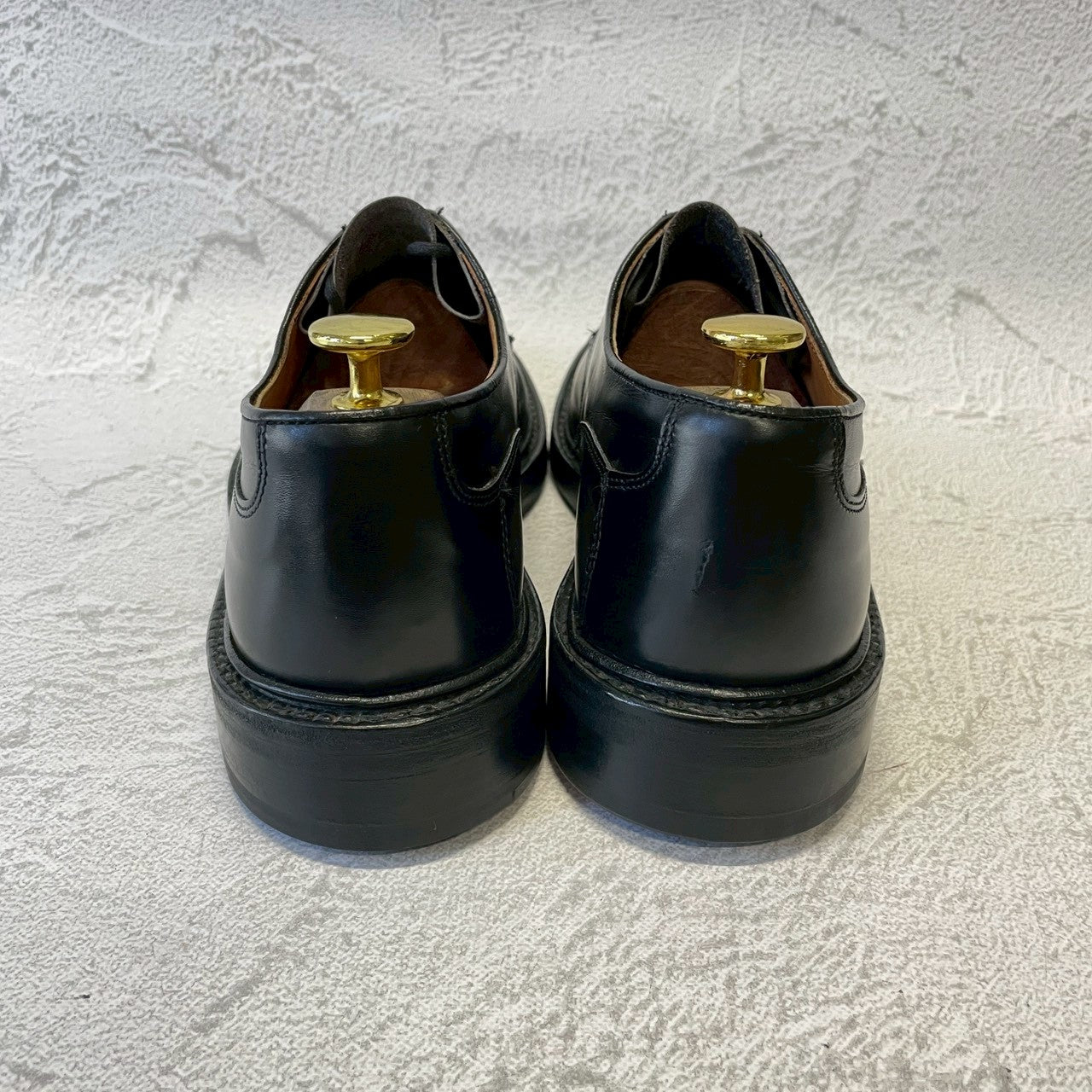 【リフト交換済み】Tricker’s トリッカーズ M7060 Kendal ケンダル プレーン 外羽根 4アイレット 黒 ブラック UK8 / 26.5cm【W3377】