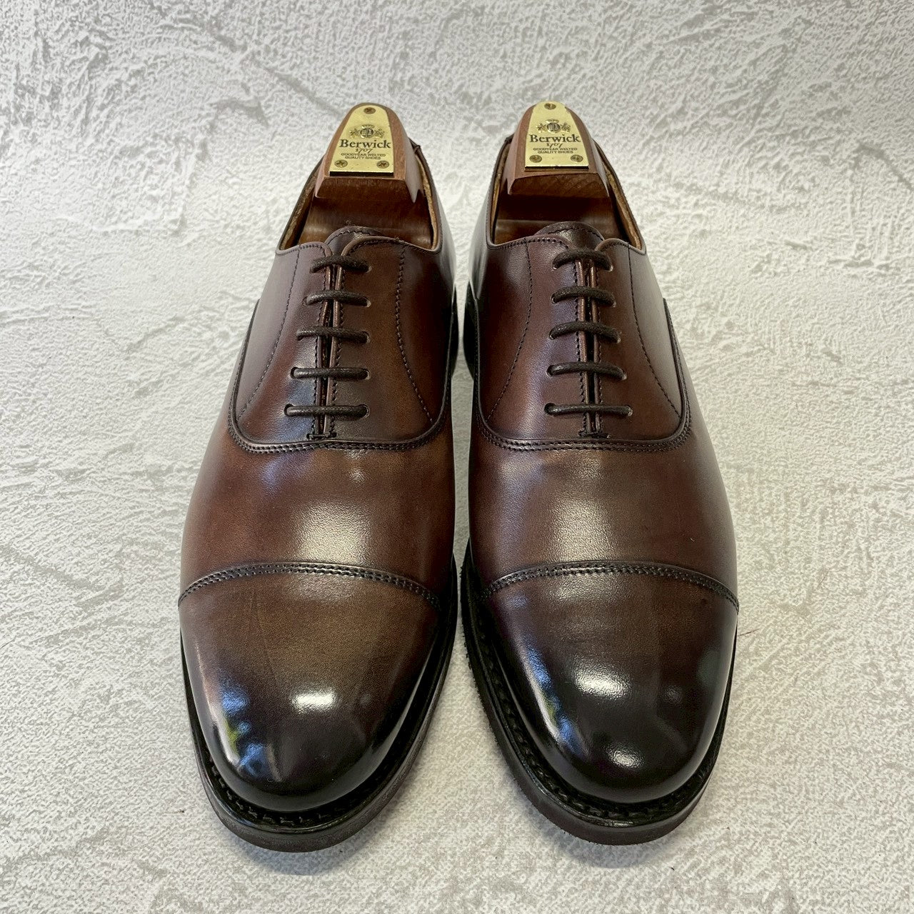 【極美品】Berwick バーウィック 5224 SIVI ストレート 内羽根 アンティーク調 茶 ダークブラウンUK6 / 25.5cm【W3386】