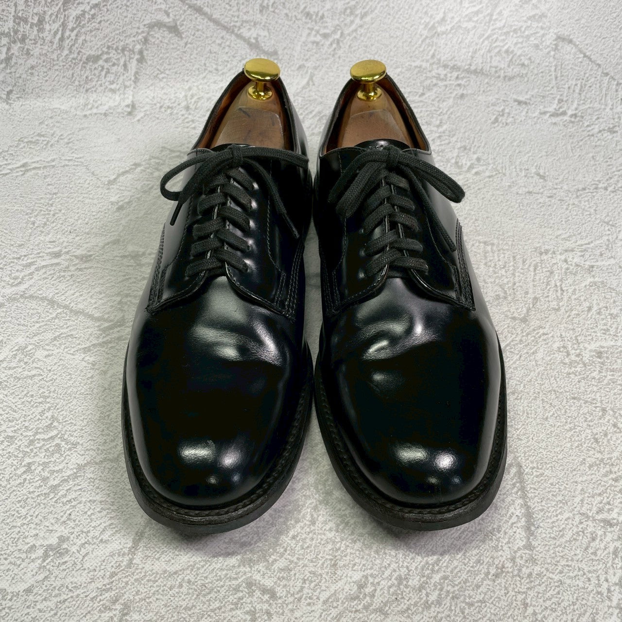 良品】SANDERS サンダース 1384B Officer Shoe オフィサーシューズ プレーン 外羽根 サービス ポリッシュドカーフ ダイナイトソール 黒 ブラック UK7 / 26.0〜26.5 cm【W3414】