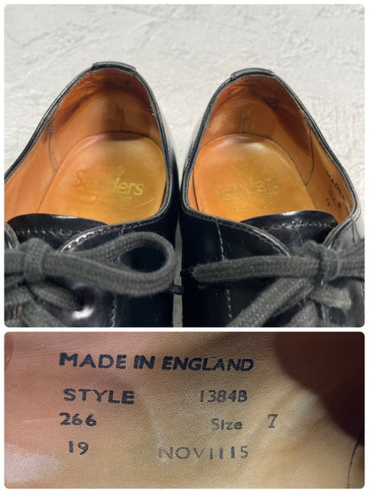 良品】SANDERS サンダース 1384B Officer Shoe オフィサーシューズ プレーン 外羽根 サービス ポリッシュドカーフ ダイナイトソール 黒 ブラック UK7 / 26.0〜26.5 cm【W3414】