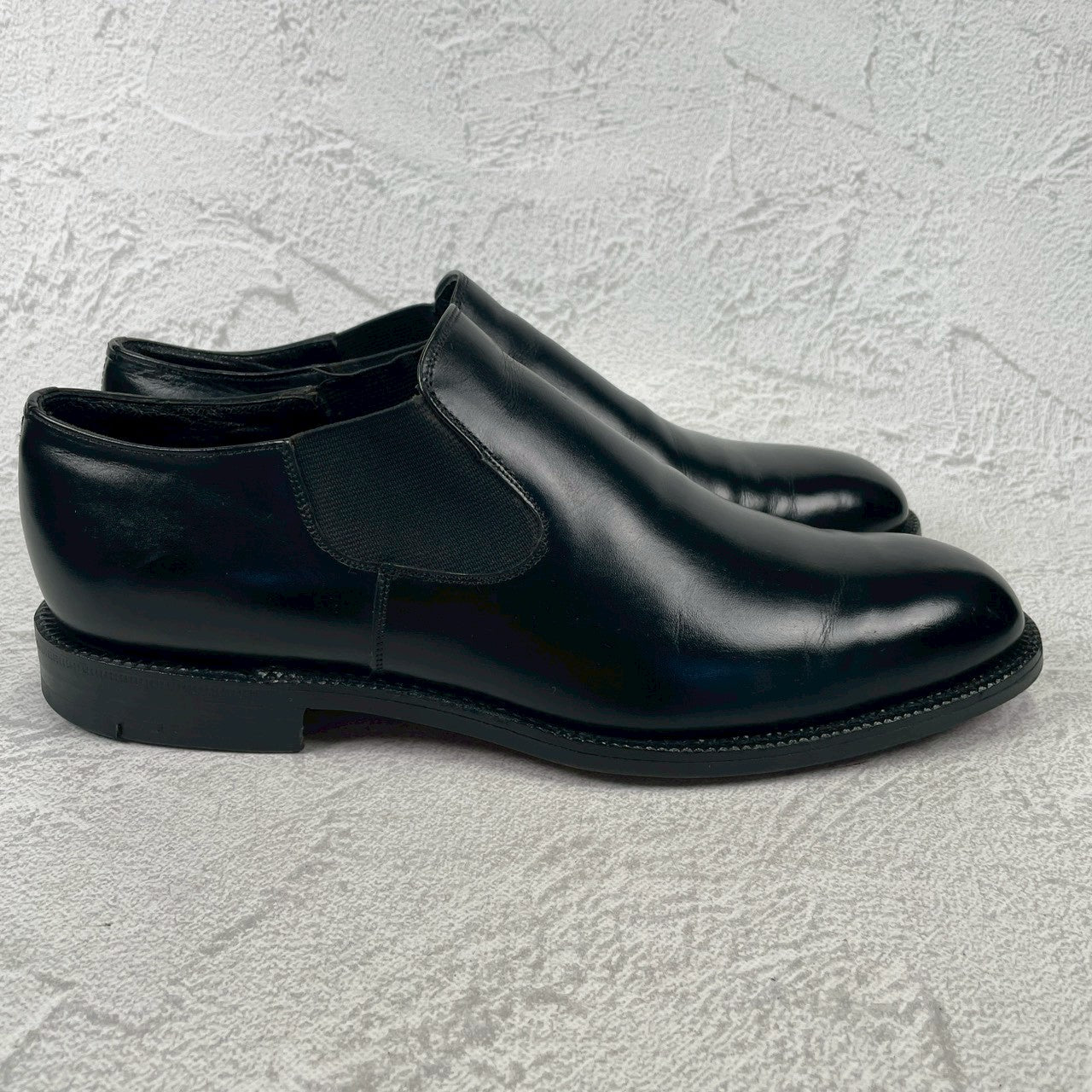 Excellent condition Church's Sidegoa semi-square plain low-top black sandals, size 80F, UK8, 26.5cm (W3419).