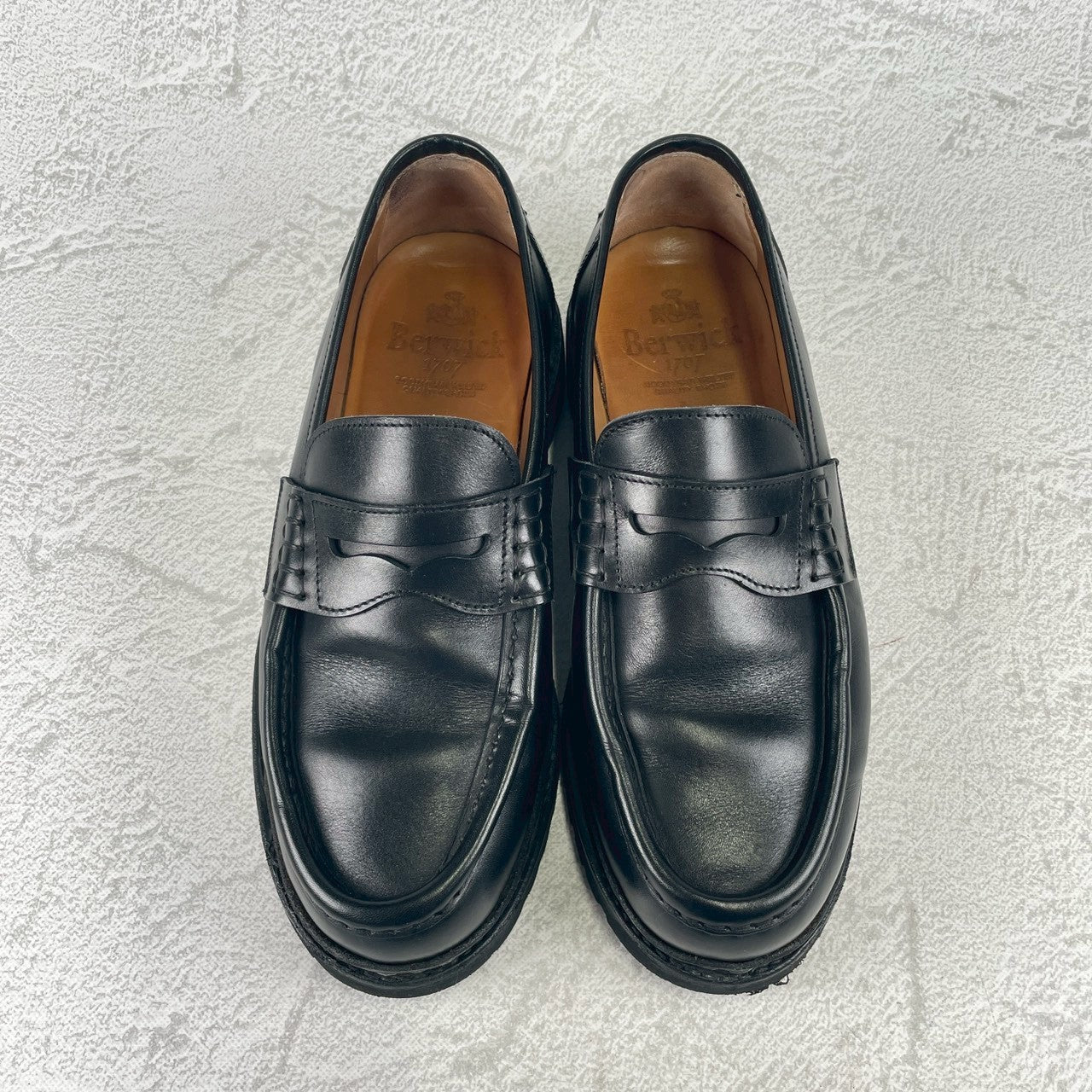 【極美品】Berwick 1707 バーウィック 5293 コインローファー ビブラムガムライト 黒 ブラック UK5.5 / 24.5cm【W3470】