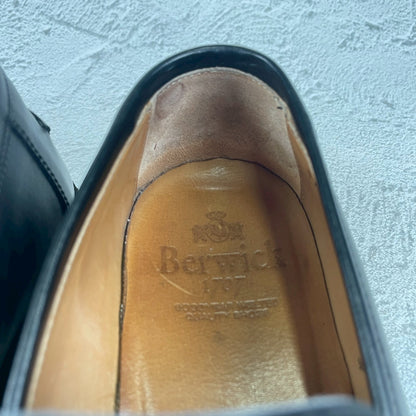 【極美品】Berwick 1707 バーウィック 5293 コインローファー ビブラムガムライト 黒 ブラック UK5.5 / 24.5cm【W3470】