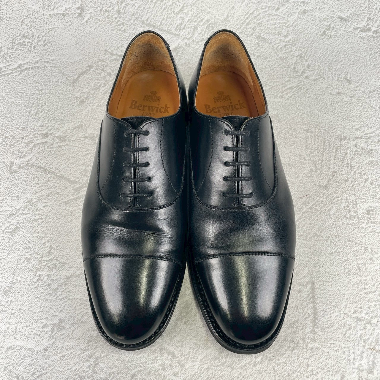 【極美品】Berwick 1707 バーウィック 5224 ストレートチップ 内羽根 ヴィブラムガムライトソール 黒 ブラック UK6.5 / 25.5cm【W3475】