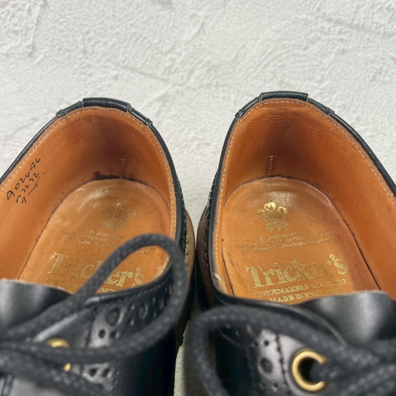 【極美品】Tricker's トリッカーズ M7252 BOURTON バートン ウィングチップ カントリーシューズ 黒 ブラック UK9 / 27.5cm【W3477】