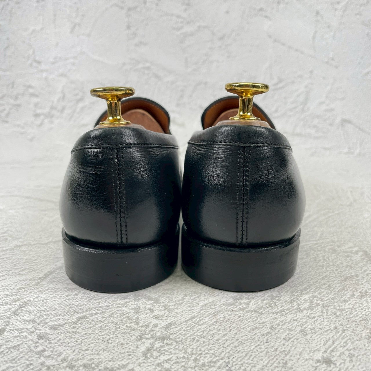 【美品】JALAN SRIWIJAYA ジャランスリワヤ 98998 GARUDA ガルーダ コインローファー ハーフサドル 黒 ブラック UK5 / 24.0cm【Ｗ3499】