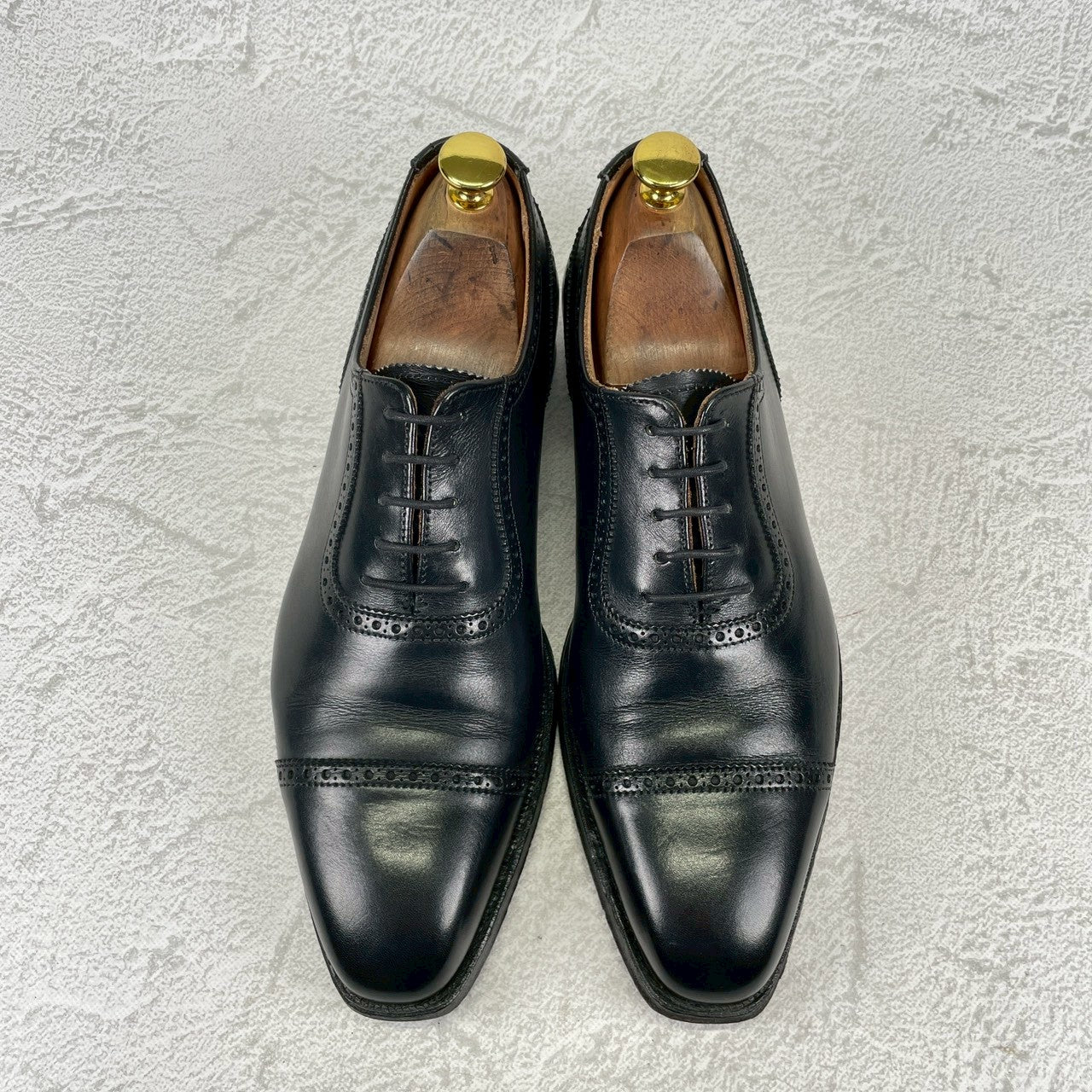 【美品】CROCKETT&JONES クロケットアンドジョーンズ WESTBOURNE ウェストボーン パンチドキャップ 内羽根 黒 ブラックUK5.5 / 24.0cm【W3505】