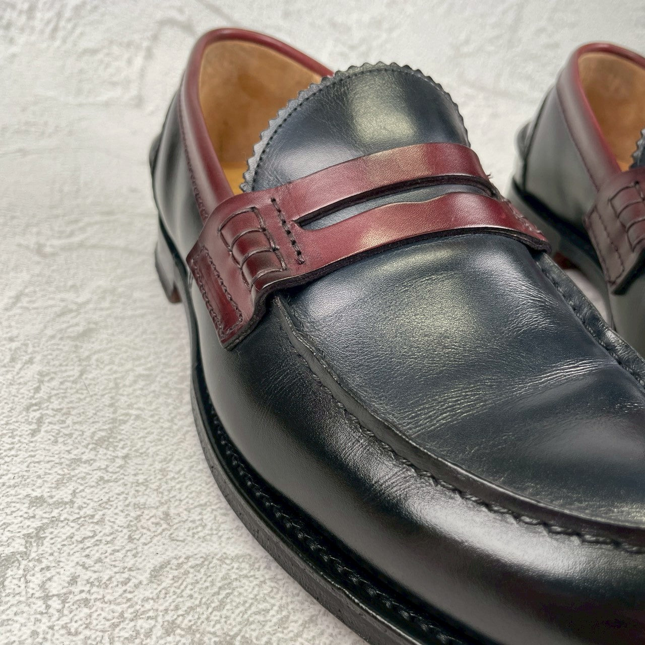 【極美品】Church's チャーチ PEMBREY ペンブリー ビーフロール コインローファー トリコロール 黒 紺 赤茶 UK6.5 / 25.0cm【W3549】