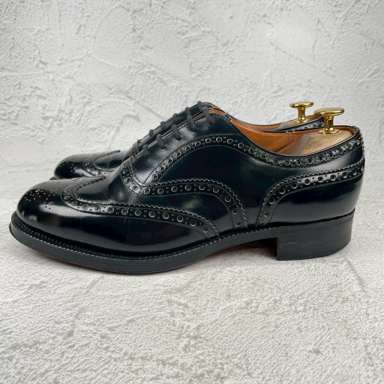 【美品】Church's チャーチ 3都市 旧チャーチ BURWOOD バーウッド ウイング 内羽根 メダリオン 81ラスト 黒 ブラック UK6.5 / 25.0cm【W3547】