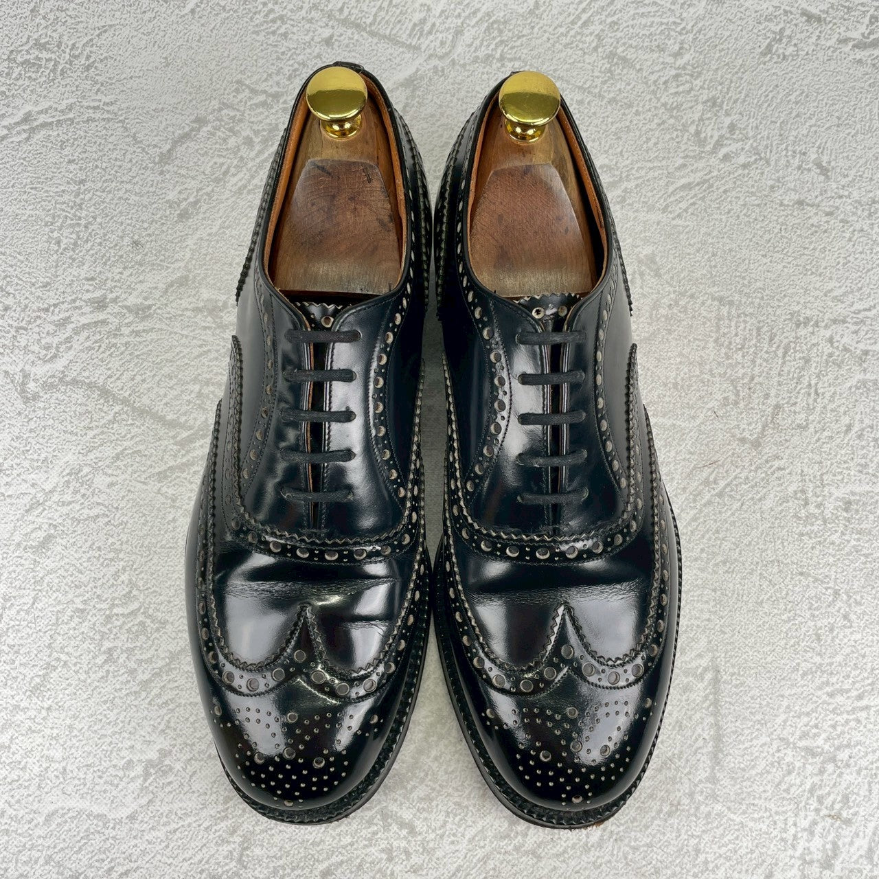 【美品】Church's チャーチ 3都市 旧チャーチ BURWOOD バーウッド ウイング 内羽根 メダリオン 81ラスト 黒 ブラック UK6.5 / 25.0cm【W3547】