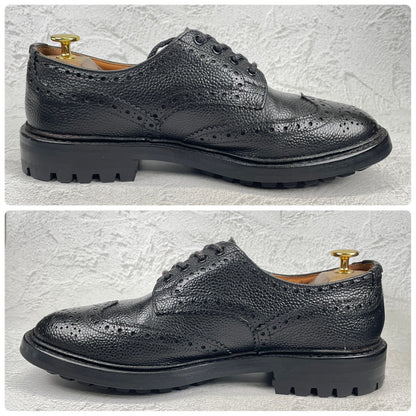 【リフト交換済み】Tricker's トリッカーズ M3087 ILKLEY イルクリー バートン型 ウイング 外羽根 グレインレザー 黒 ブラック UK8 / 26.5cm【W3558】